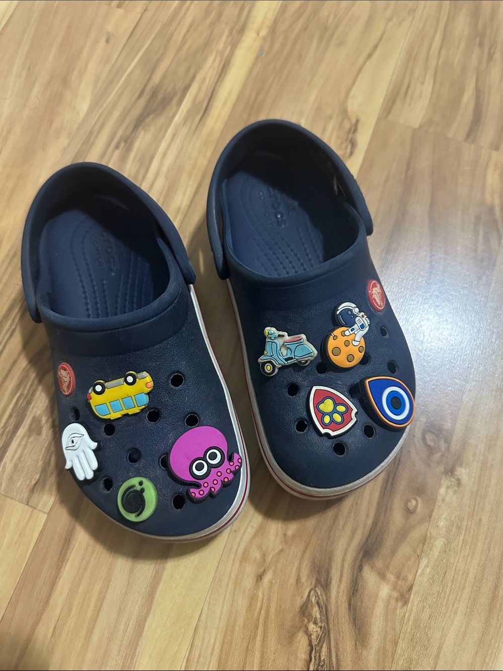 Kids Crocs - Picture 3 of 4
